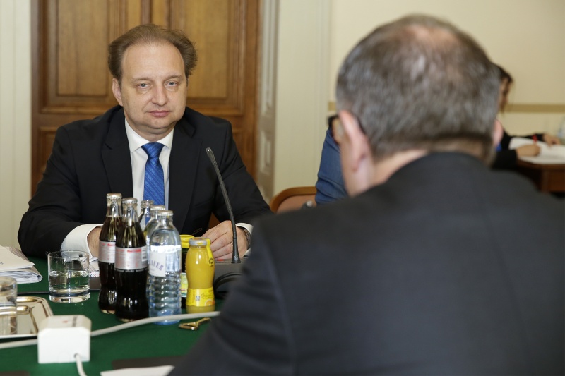 Der Slowakische Botschafter S.E. Juraj Machac während der Aussprache