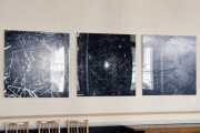 Belle Marx - Aufhänger, 2010–2011, Ilfochrome-Fotografie, kaschiert auf Dibond, je: 120 x 120 cm