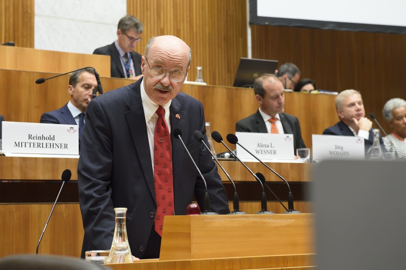 Botschafter von Kanada in Österreich Mark Edward Bailey am Wort