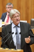 Bundesrat Stefan Schennach (S) am Wort
