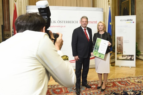 Von rechts: Nationalratspräsidentin Doris Bures (S) und Umweltminister Andrä Rupprechter (V)