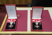 Großes silbernes Ehrenzeichen für Verdienste um die Republik Österreich für die Bundesräte Hans-Peter Bock (S) und Stefan Schennach (S)