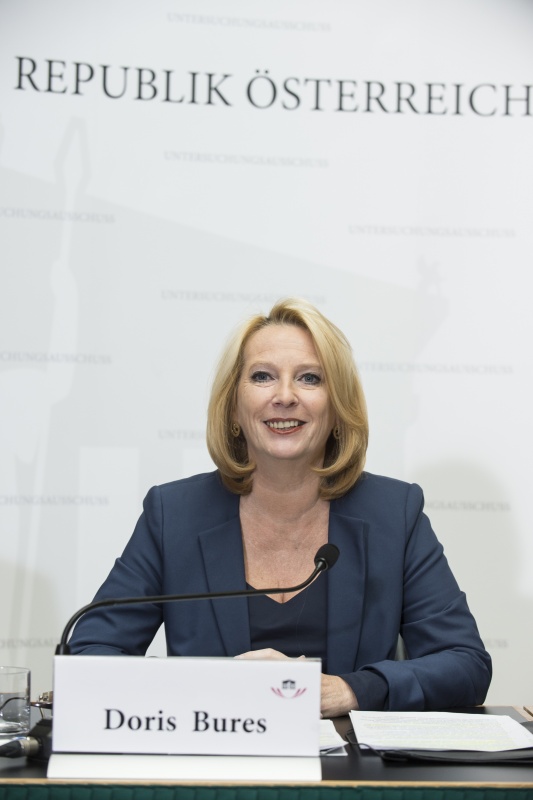 Am Podium: Nationalratspräsidentin Doris Bures (S)