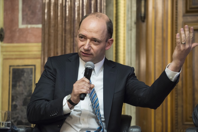 Geschäftsführer Public Affairs Thomas Hofer am Wort