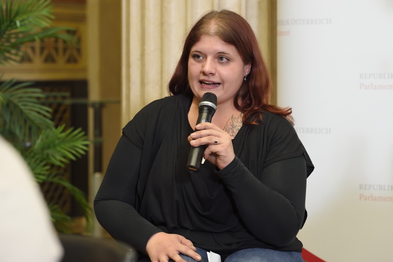Vera Hinterdorfer, Plattform Sichtbar Werden am Wort