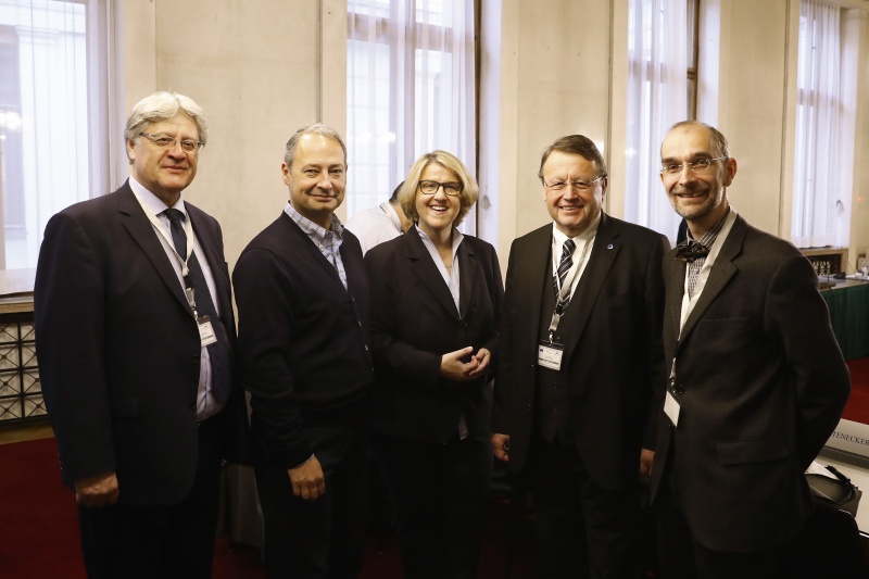 Von links: Bundesrat Stefan Schennach (S), Klubobmann Andreas Schieder (S), EPTA-Vorsitzende und Nationalratsabgeordnete  Ruperta Lichtenecker (G) und Europaabgeordneter Paul Rübig und EPTA-Präsident Michael Nentwich