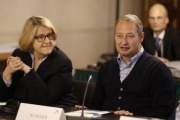 von links: EPTA-Vorsitzende und Nationalratsabgeordnete  Ruperta Lichtenecker (G) und Klubobmann Andreas Schieder (S) am Wort