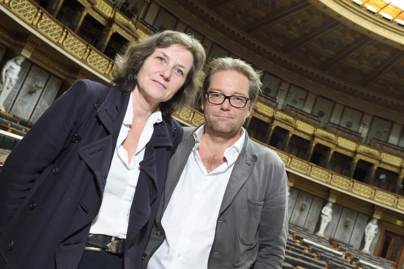 Von links: Die KünstlerInnen Jaqueline Kornmüller und Peter Wolf