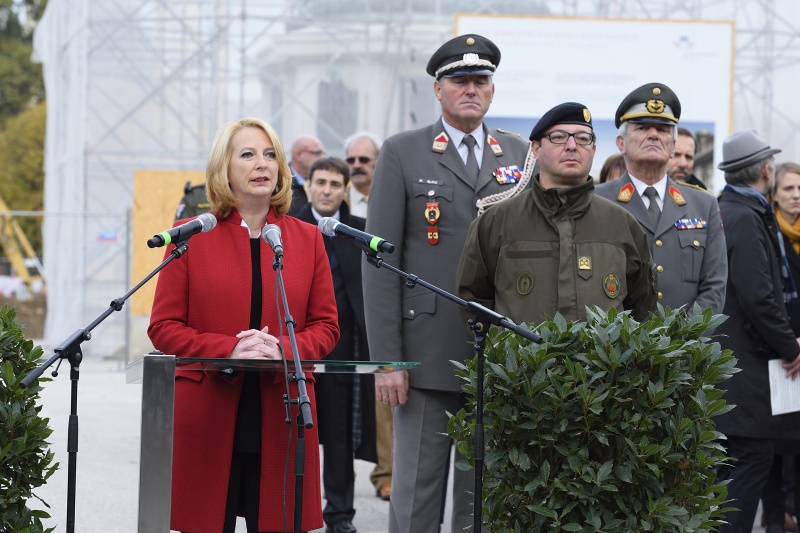 Nationalratspräsidentin Doris Bures (S) bei ihrer Rede zur Angelobung
