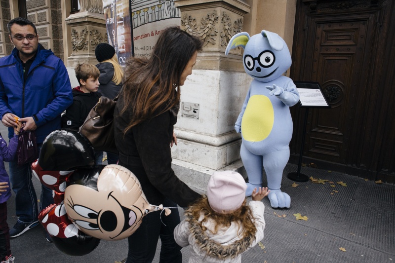 Lesco vor der Demokratiewerkstatt