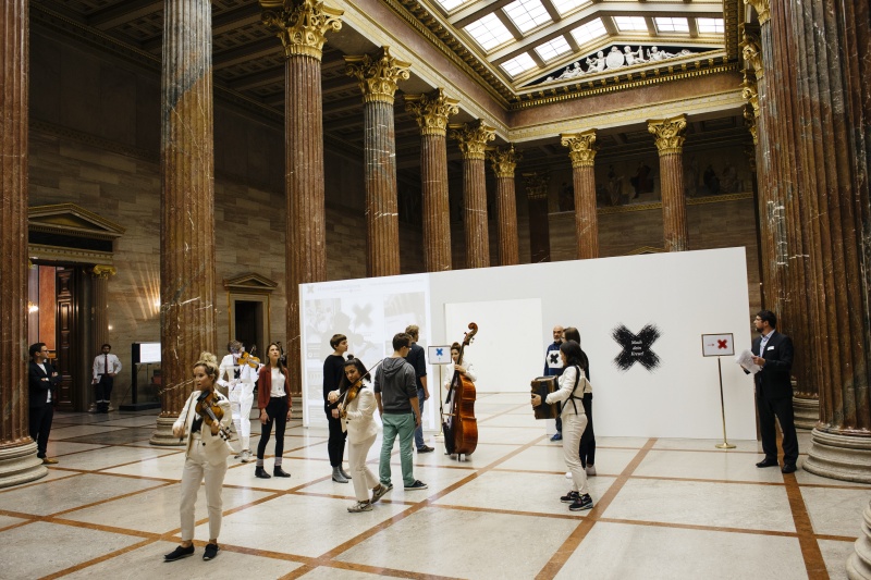 Künstlerische Darbietung zum Tag der offenen Türe: Alma & Chorus sine nomine