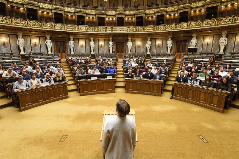Begrüßung der Lehrlinge durch Caroline Iber vom Kinderbüro der Universität Wien
