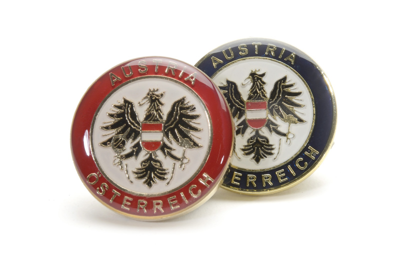 Anstecker mit Bundesadler in rot und blau
