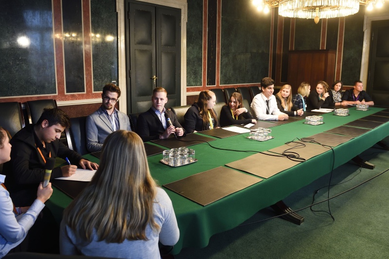 Simulation ein Klubsitzung