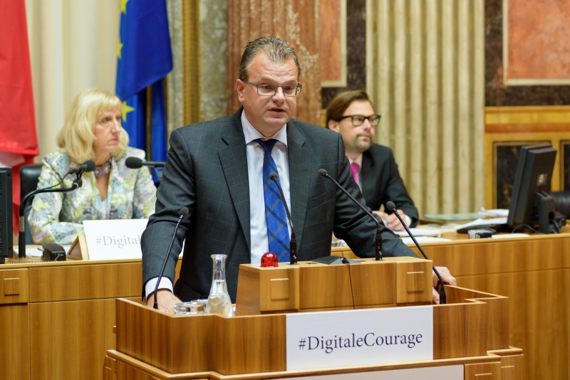 Bundesrat Hans-Jörg Jenewein (F) am Rednerpult