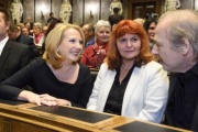 Von links: Nationalratspräsidentin Doris Bures (S), Romana Schwab und Helmut Oberhauser im Gespräch