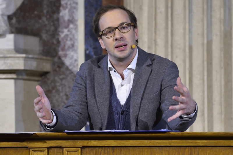 Florian Teichtmeister bei seinem Vortrag