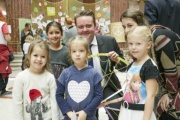 Bundesratspräsident Mario Lindner (S) mit Kinder