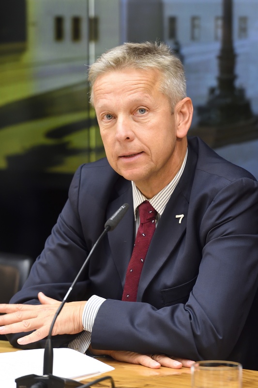 Von links: Nationalratsabgeordneter Reinhold Lopatka (V) am Wort