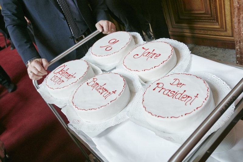 Jubiläumstorte zum 96jährigen Bestehen des Bundesrates