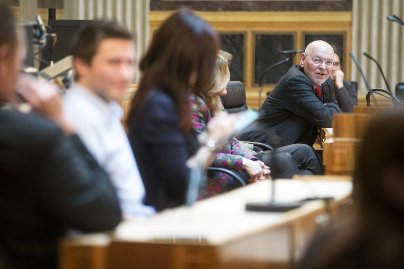 Aussprache mit StudentInnen der Politikwissenschaft.