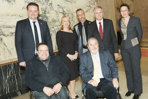 von links oben: Bundesratspräsident Mario Lindner (S), Nationalratspräsidentin Doris Bures (S), Klaus Widl Vizepräsident ÖAR, Sozialminister Alois Stöger (S), Klaus Voget ÖAR-Präsident