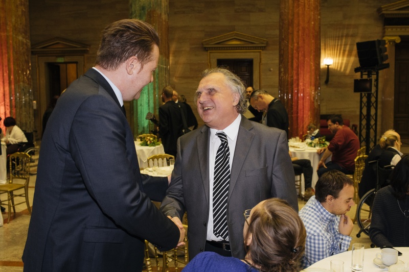 Von links: Bundesratspräsident Mario Lindner (S) mit Gästen