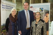 Von links: Jutta Kepplinger, Bundesratspräsident Mario Lindner (S) und Vorstand Fairtrade Österreich Traude Novy