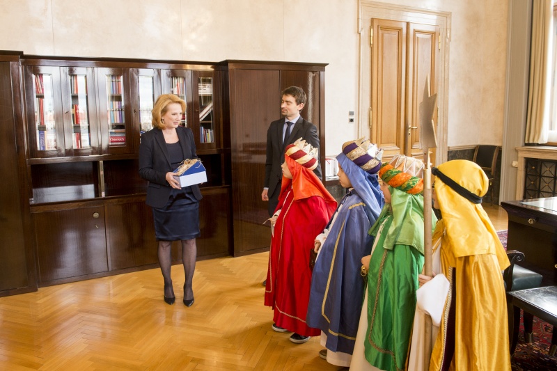 Sternsinger der Pfarre Maria Lanzendorf zu Gast bei Natinalratspräsidentin Doris Bures (S)