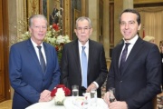 Von links: Vizekanzler Reinhold Mitterlehner (V), Bundespräsident Alexander Van der Bellen und Bundeskanzler Christian Kern (S)