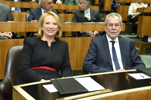 Von links: Nationalratspräsidentin Doris Bures (S) und  Bundespräsident Alexander Van der Bellen