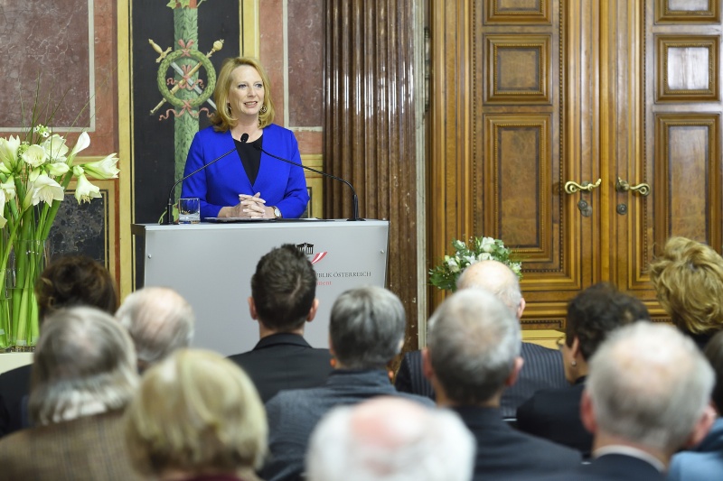 Nationalratspräsidentin Doris Bures (S) bei der Begrüßung