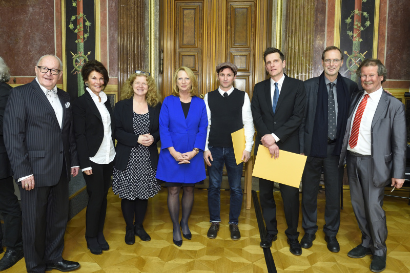 Von links: Manfried Welan, Vizepräsidentin des Verfassungsgerichtshofes Brigitte Bierlein, Patricia Hladschik, Ludwig Boltzmann Institut für Menschenrechte, Nationalratspräsidentin Doris Bures (S), Mario Friedwagner, Thomas Geldmacher, Hannes Tretter, zweiter wissenschaftlicher Leiter des Ludwig Boltzmann Institut für Menschenrechte und Manfred Nowak, Ludwig Boltzmann Institut für Menschenrechte