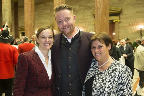 Von links: Bildungsministerin Sonja Hammerschmid (V), Bundesrat Mario Lindner (S) und Bundesrätin Renate Anderl (S)