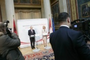 Von rechts Nationalratspräsidentin Doris Bures (S) und der albanische Parlamentspräsident Ilir Meta während der Pressekonferenz