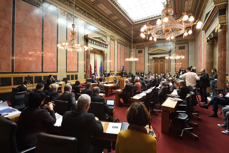 Blick Richtung SitzungsteilnehmerInnen