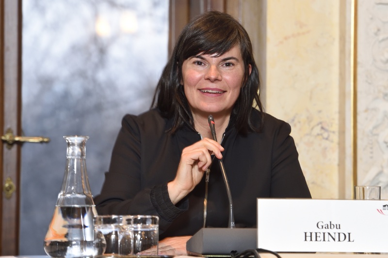 Gabu Heindl, Moderation