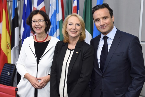 Von links: Präsidentin der Parlamentarischen Versammlung der OSZE und Nationalratsabgeordnete Christine Muttonen (S), Nationalratspräsidentin Doris Bures (S) und Generalsekretär der OSZE-PV Roberto Montella