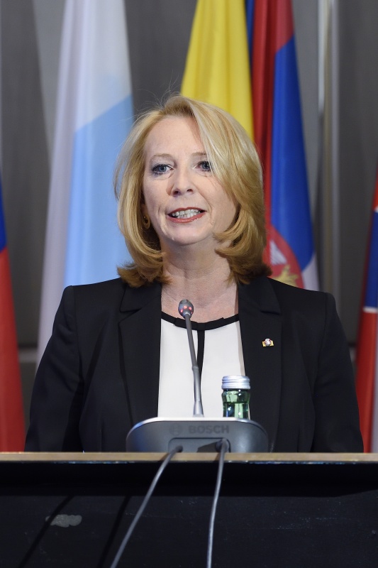 Nationalratspräsidentin Doris Bures (S) bei ihrer Begrüßung