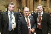 Von links: Leonid Slutsky (Russische Föderation), OSZE-PV Vizepräsident Kent Harstedt (Schweden) und Sergey Karseka (Russische Föderation)