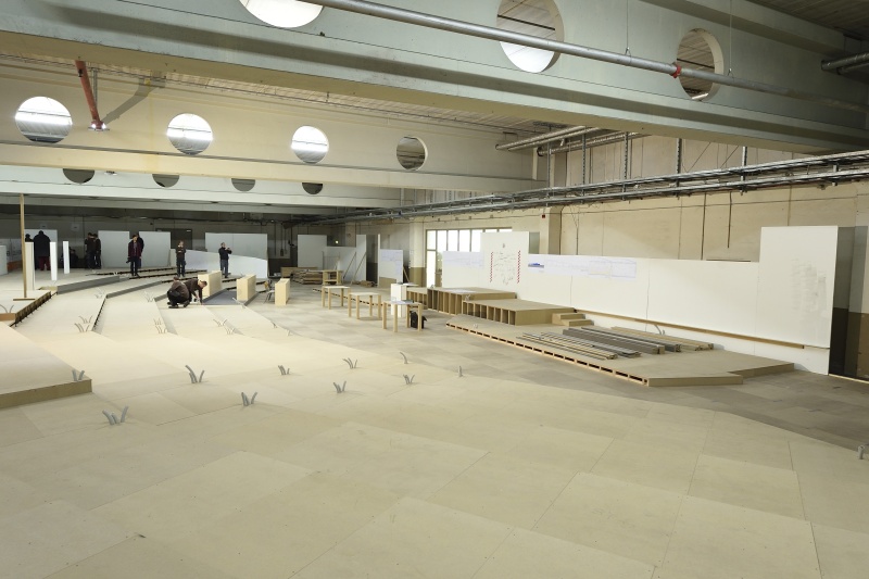 Einbauten für den interimistischen Nationalratssitzungssaal im großen Redoutensaal der Hofburg