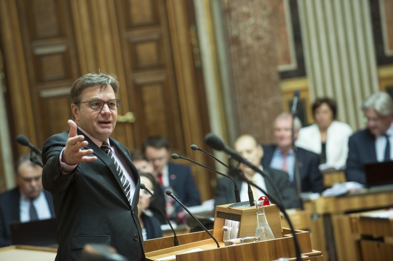 Landeshauptmann Günther Platter (V) bei seiner Rede vor dem Bundesrat