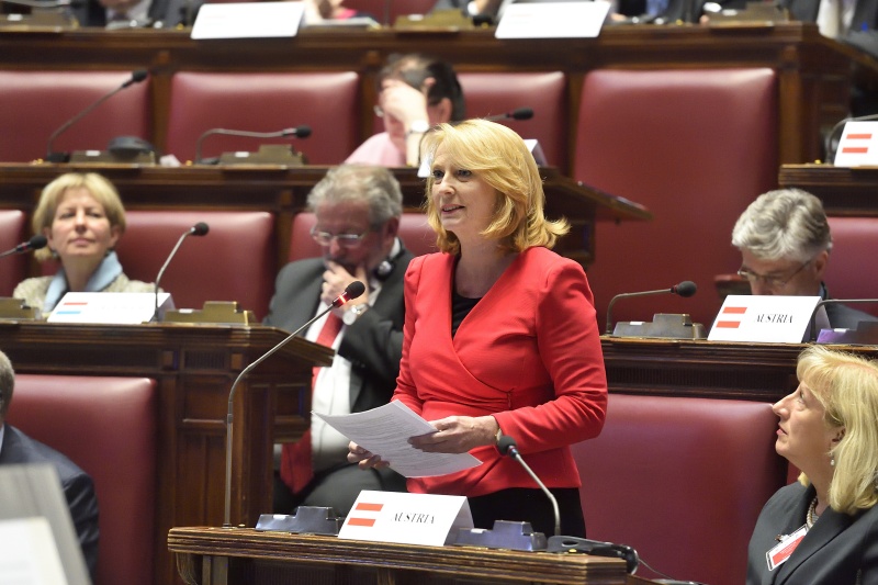 Konferenz der EU ParlamentspräsidentInnen. Nationalratspräsidentin Doris Bures (S) am Wort