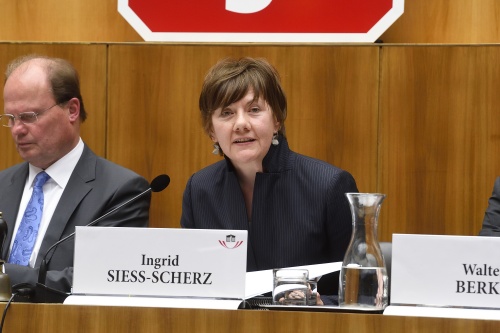 Von links: Günther Winsauer, Oberlandesgericht Linz, Moderatorin Ingrid Siess-Scherz