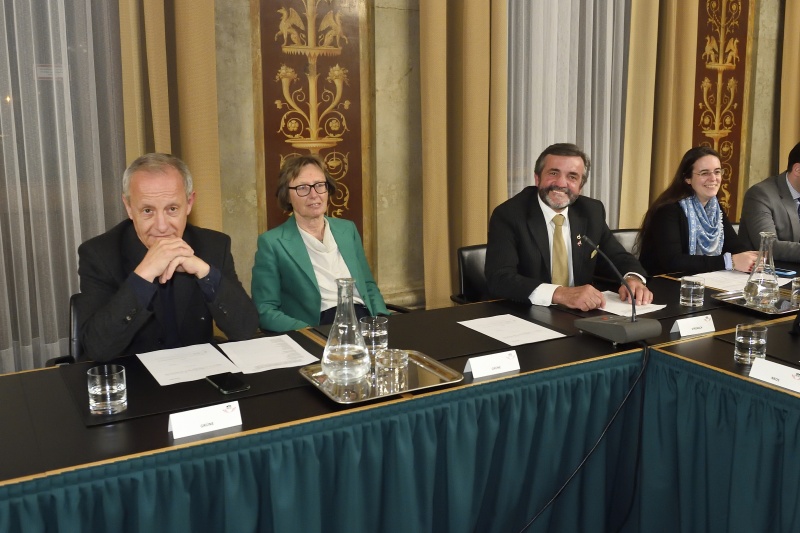 Von links: Die Nationalratsabgeordneten  Peter Pilz (G), Gabriela Moser (G) und Leopold Steinbichler (T)