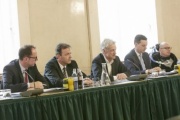 von rechts: Nationalratsabgeordneter Franz-Joseph Huanigg (V), Vizepräsident des Bundesrates Ernst Gödl (V), Nationalratsabgeordneter Josef Cap (S), Nationalratsabgeordneter Nikolaus Berlakovich (V), Nationalratsabgeordneter Andreas Ottenschläger (V)