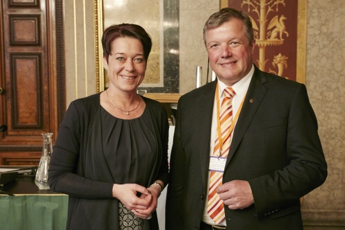 Von links: Bundesratspräsidentin Sonja Ledl-Rossmann (V) und Landesrat Bernhard Tilg