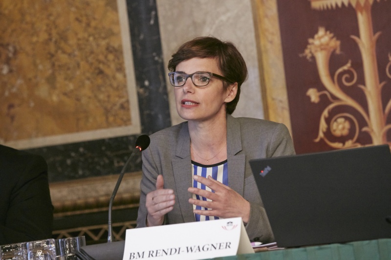 Gesundheitsministerin Pamela Rendi-Wagner (S)