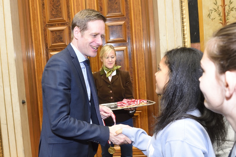Nationalratsabgeordneter Kai Jan Krainer (S) bei der Verleihung der Medaillen