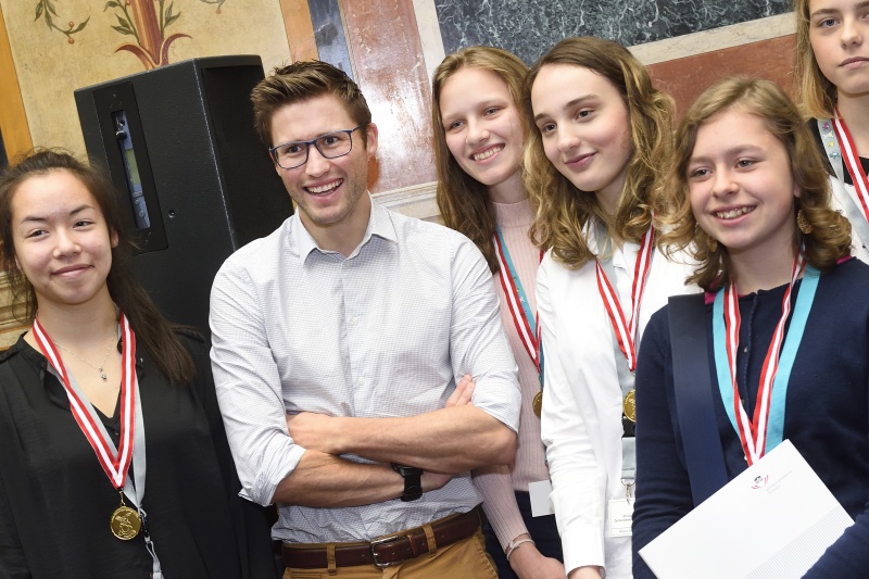 Bundesrat David Stögmüller (G) mit TeilnehmerInnen der Veranstaltung